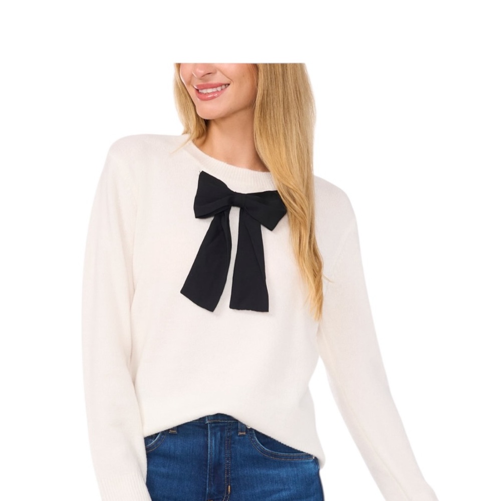 CeCe Antique White Crew Neck Sweater with Black Bow Accent Women’s Small NWT